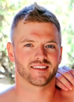 Sean Holmes